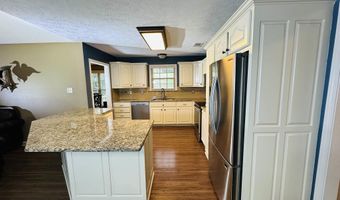 106 Martha Jean Ln, Beebe, AR 72012