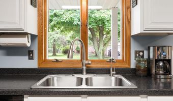 1807 9th St SW, Austin, MN 55912