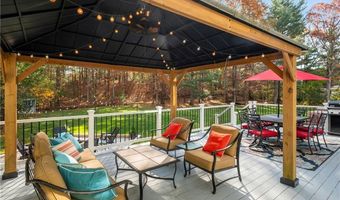 15 Leonard Dr, North Smithfield, RI 02896