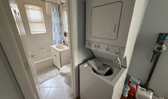325 N Bishop Ave Bld 93 Apt 25, Bridgeport, CT 06610