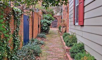 423 S PITT St, Alexandria, VA 22314