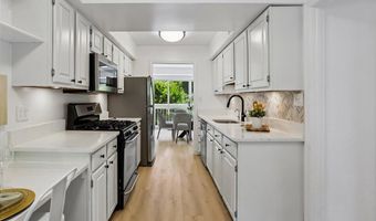 5222 POOKS HILL Rd #E-31, Bethesda, MD 20814