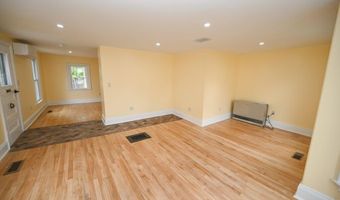 70 Pearl St, Bangor, ME 04401