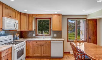 172 Shetland Dr, Amherst, NY 14221