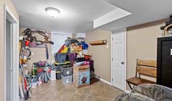 7580 BEACH Dr, Pasadena, MD 21122