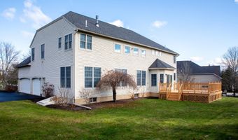 4 Hilander Dr, Albany, NY 12211