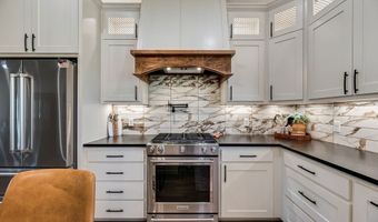 245 Creek Crossing St, Alvord, TX 76225