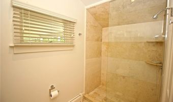 215 Coggeshall Ave, Newport, RI 02840