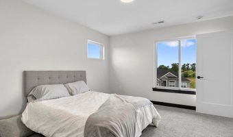 1165 Salm Dr, North Liberty, IA 52317