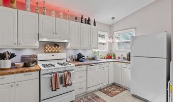 1437 Castle Mill Dr, Arnold, MO 63010