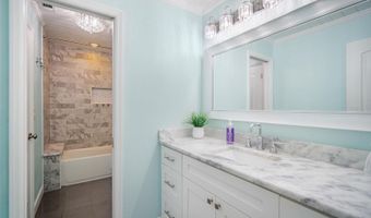 744 SPANISH MAIN Dr, Apollo Beach, FL 33572