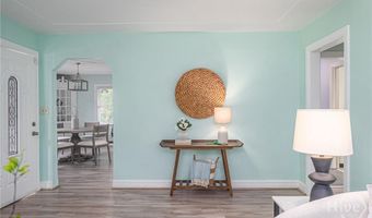 14 E 54th St, Savannah, GA 31405