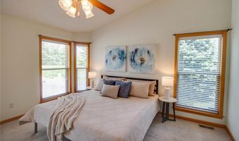 101 Serenity Dr, Alton, IL 62002