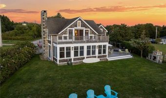 4 Hull Cove St, Jamestown, RI 02835