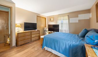 186 Schaeffer Rd, Bethany, CT 06524