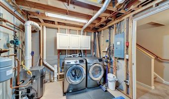 28 Mansfield Ln, Berlin, VT 05602