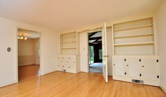 220 Arch Rd, Avon, CT 06001