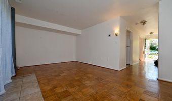 656 AZALEA Dr 4-656, Rockville, MD 20850