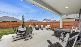 1603 Hickory Holw, Auburn, IN 46706