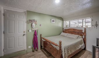 9555 Hierba Road 1/2, Agua Dulce, CA 91390