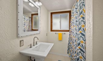 16587 E 6th St, Bayview, ID 83803