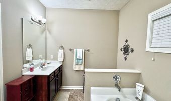 135 Amhurst, West Point, GA 31833