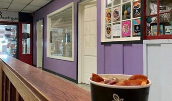 144 Lakeshore Dr, Arnolds Park, IA 51331