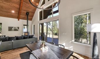 1 Caribou Pkwy, Cascade, ID 83611