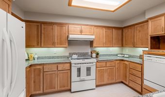 989 Golden Aspen Pl, Ashland, OR 97520