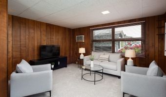 838 S Michigan Ave, Addison, IL 60101