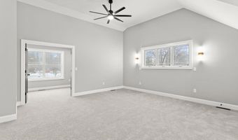 91 Raymond Rd, Auburn, NH 03032