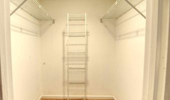 1007 FALLCREST Ct 4-104, Bowie, MD 20721