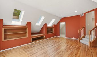 815 Centerville Trl, Aurora, OH 44202