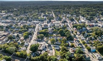 32 Exchange St 103, East Greenwich, RI 02818