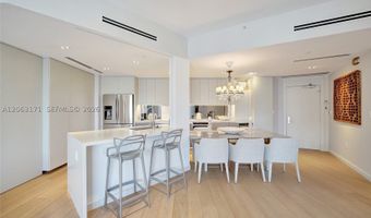 19900 E Country Club Dr Ts16, Aventura, FL 33180