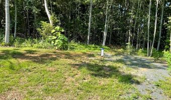 212 Cornfield Ln, Appomattox, VA 24522