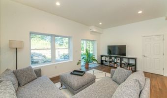 72 Lakeside Dr NW, Alloway, NJ 07461