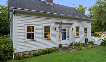 22 Brayton Rd, Smithfield, RI 02917
