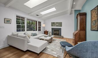 1065 Summit Lake Dr, Angwin, CA 94508