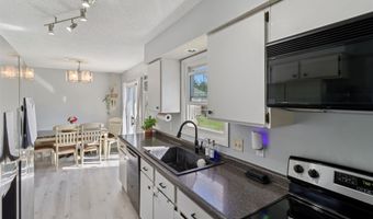 213 10th Ave SW, Altoona, IA 50009