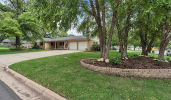 291 W Westwood Dr, Augusta, KS 67010