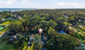 72 13th St, Apalachicola, FL 32320