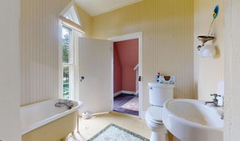 40 N Shore Rd, Absecon, NJ 08201