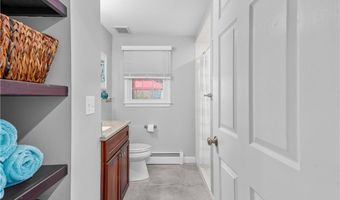 17 Will Croft St, Cumberland, RI 02864