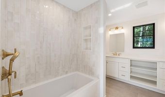 91 Carr Ln, Jamestown, RI 02835