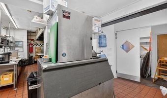 8713 Gravois Rd, Affton, MO 63123