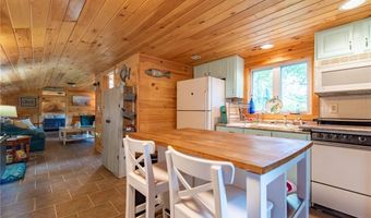 76 Long Meadow Dr, Glocester, RI 02814