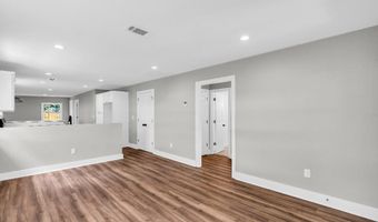 406 Easterbrook St, Bay St. Louis, MS 39520
