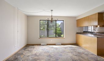 827 E WINDFIELD Pl, Appleton, WI 54911