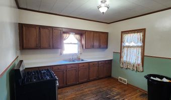 908 E 9th St, Atlantic, IA 50022